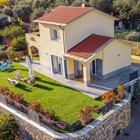 Mimosa Diano Marina: Exclusive Use Villa, Garden, Barbecue, 3 Bedrooms And 3 Bathrooms ヴィラ