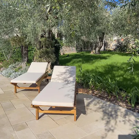 Mimosa Diano Marina: Exclusive Use Villa, Garden, Barbecue, 3 Bedrooms And 3 Bathrooms ディアーノ・マリーナ