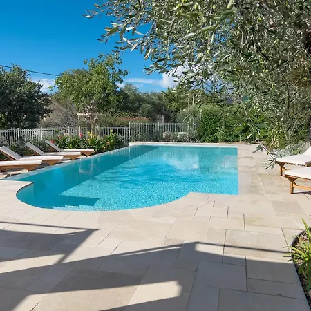 Mimosa Diano Marina: Exclusive Use Villa, Garden, Barbecue, 3 Bedrooms And 3 Bathrooms * ディアーノ・マリーナ
