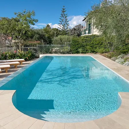 Mimosa Diano Marina: Exclusive Use Villa, Garden, Barbecue, 3 Bedrooms And 3 Bathrooms ヴィラ ディアーノ・マリーナ