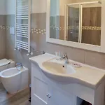 Villa Mimosa Diano Marina: Exclusive Use Villa, Garden, Barbecue, 3 Bedrooms And 3 Bathrooms