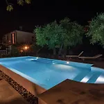 Mimosa Diano Marina: Exclusive Use Villa, Garden, Barbecue, 3 Bedrooms And 3 Bathrooms Villa