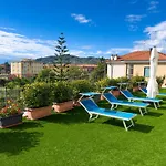 Mimosa Diano Marina: Exclusive Use Villa, Garden, Barbecue, 3 Bedrooms And 3 Bathrooms Villa