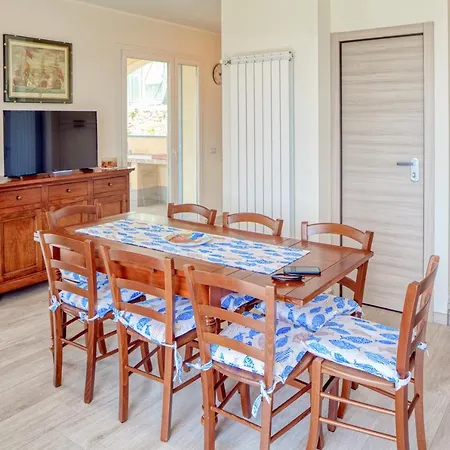 Mimosa Diano Marina: Exclusive Use Villa, Garden, Barbecue, 3 Bedrooms And 3 Bathrooms *