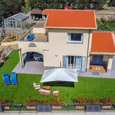 Mimosa Diano Marina: Exclusive Use Villa, Garden, Barbecue, 3 Bedrooms And 3 Bathrooms Βίλα *