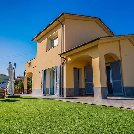 Βίλα Mimosa Diano Marina: Exclusive Use Villa, Garden, Barbecue, 3 Bedrooms And 3 Bathrooms Ντιάνο Μαρίνα