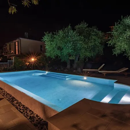 Mimosa Diano Marina: Exclusive Use Villa, Garden, Barbecue, 3 Bedrooms And 3 Bathrooms Βίλα