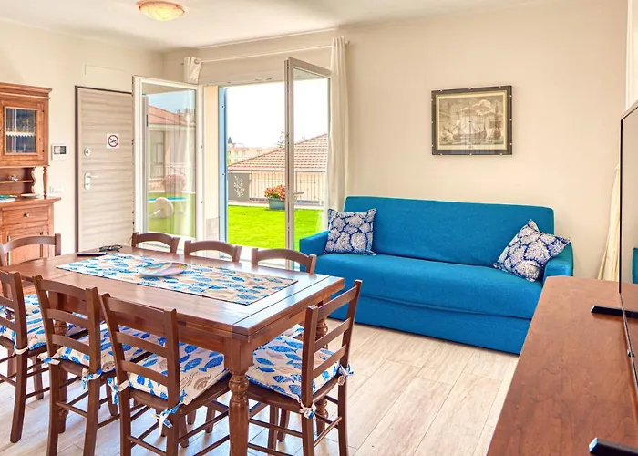 Mimosa Diano Marina: Exclusive Use Villa, Garden, Barbecue, 3 Bedrooms And 3 Bathrooms