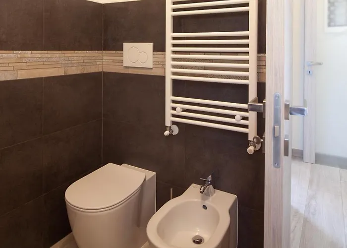 Mimosa Diano Marina: Exclusive Use Villa, Garden, Barbecue, 3 Bedrooms&3 Bathrooms * Diano Marina