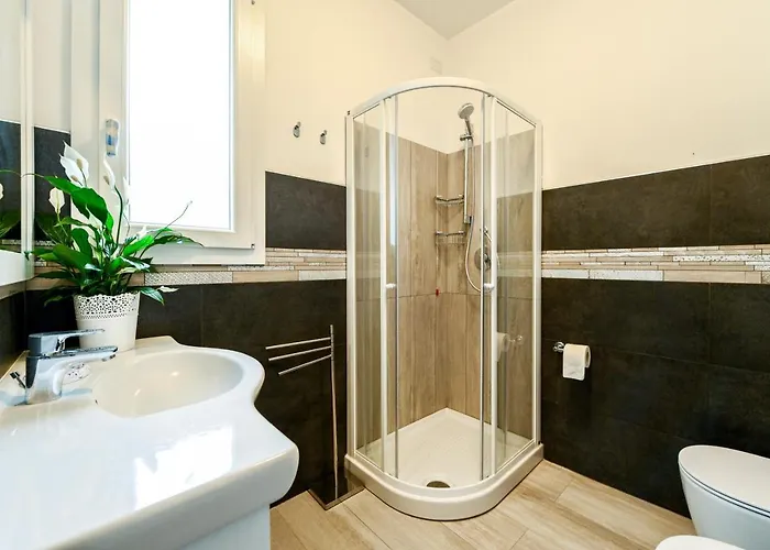 Βίλα Mimosa Diano Marina: Exclusive Use Villa, Garden, Barbecue, 3 Bedrooms And 3 Bathrooms *