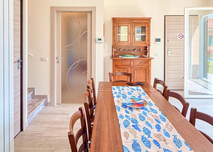 Mimosa Diano Marina: Exclusive Use Villa, Garden, Barbecue, 3 Bedrooms And 3 Bathrooms * Ντιάνο Μαρίνα