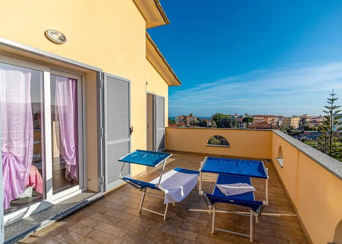 Βίλα Mimosa Diano Marina: Exclusive Use Villa, Garden, Barbecue, 3 Bedrooms And 3 Bathrooms