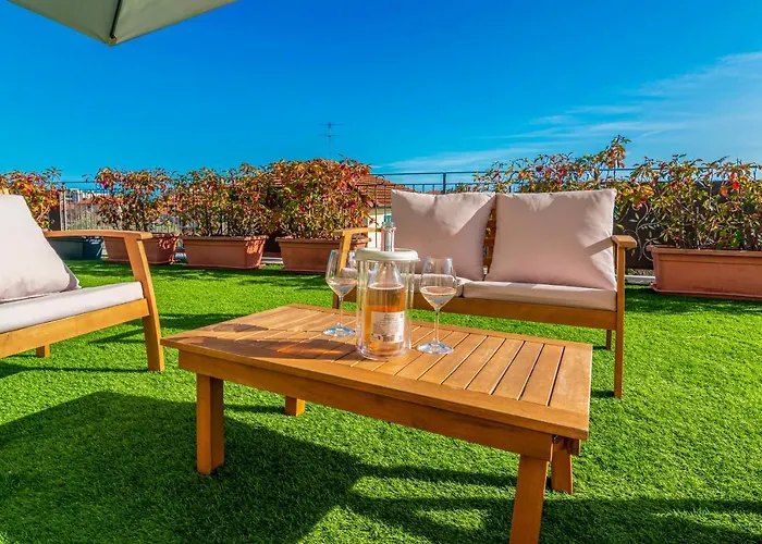 Mimosa Diano Marina: Exclusive Use Villa, Garden, Barbecue, 3 Bedrooms&3 Bathrooms Diano Marina