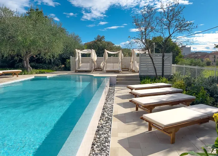 Villa Mimosa Diano Marina: Exclusive Use Villa, Garden, Barbecue, 3 Bedrooms&3 Bathrooms Diano Marina