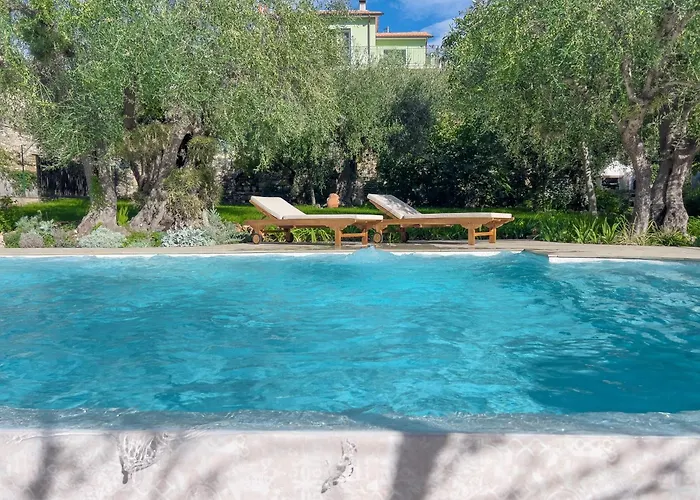 Mimosa Diano Marina: Exclusive Use Villa, Garden, Barbecue, 3 Bedrooms&3 Bathrooms Diano Marina