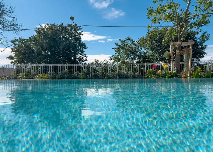 Mimosa Diano Marina: Exclusive Use Villa, Garden, Barbecue, 3 Bedrooms&3 Bathrooms Villa Diano Marina
