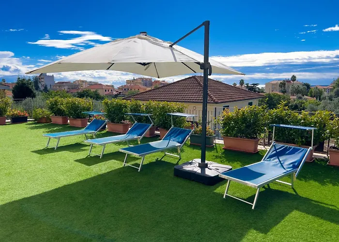 Mimosa Diano Marina: Exclusive Use Villa, Garden, Barbecue, 3 Bedrooms And 3 Bathrooms Ντιάνο Μαρίνα