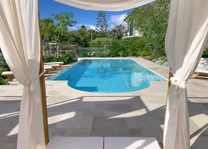 Mimosa Diano Marina: Exclusive Use Villa, Garden, Barbecue, 3 Bedrooms And 3 Bathrooms دْيانو مارينا