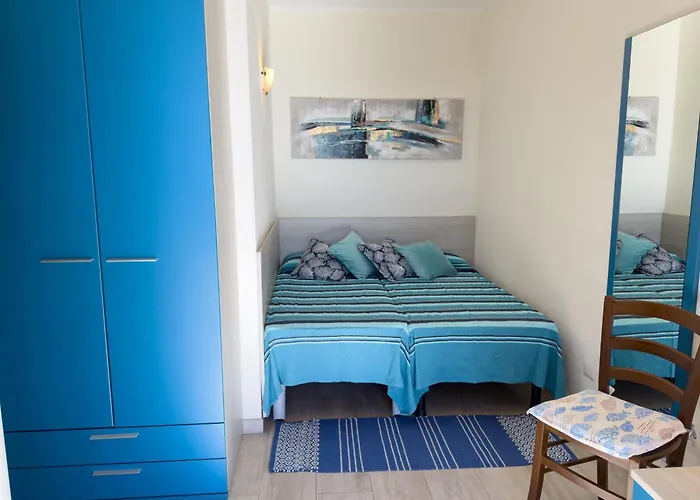 Villa Mimosa Diano Marina: Exclusive Use Villa, Garden, Barbecue, 3 Bedrooms&3 Bathrooms Diano Marina
